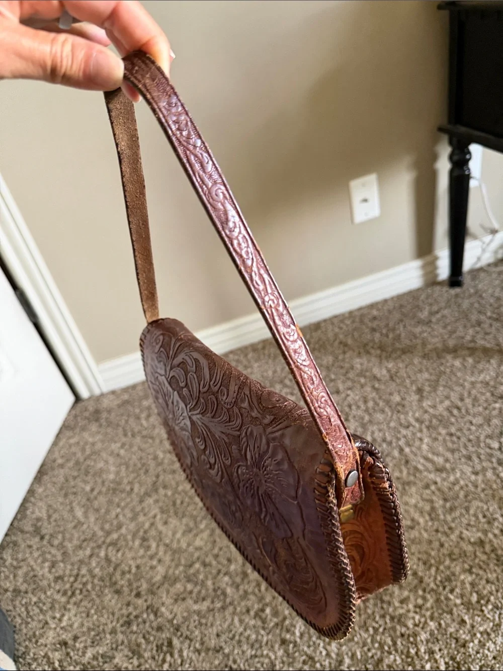 Vintage 70s Tooled Leather Floral Crossbody Purse 🤎 Western Boho